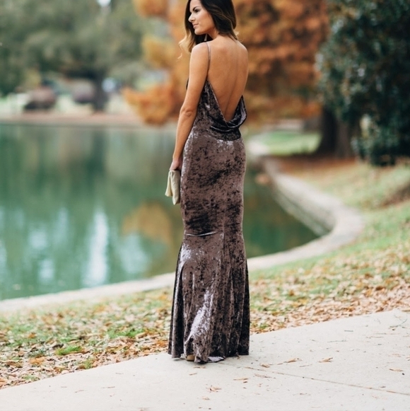 L • Olivaceous • Mermaid Backless Crushed Velvet Gown - Picture 3 of 7